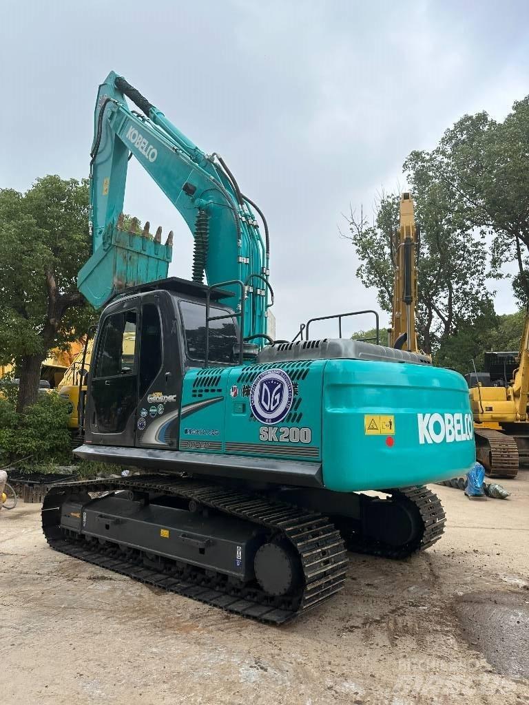 Kobelco SK 200 Lánctalpas kotrók