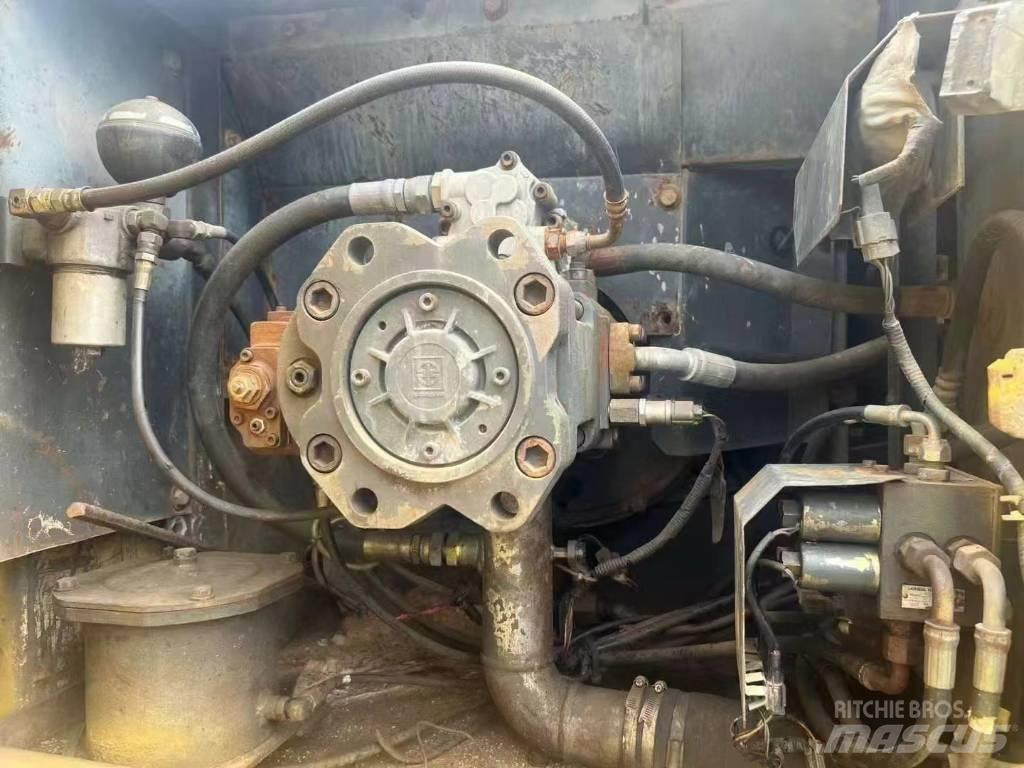 Sumitomo SH200A3 Lánctalpas kotrók