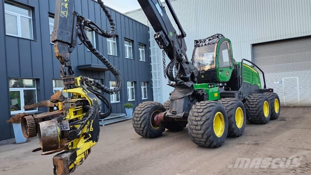 John Deere 1270 G Betakarítók
