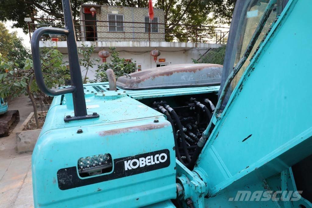 Kobelco SK 130 Lánctalpas kotrók