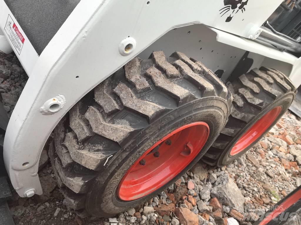 Bobcat S 130 Kompaktrakodók