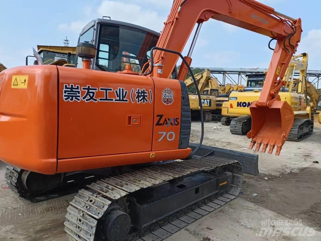 Hitachi ZX70 Mini kotrók < 7t