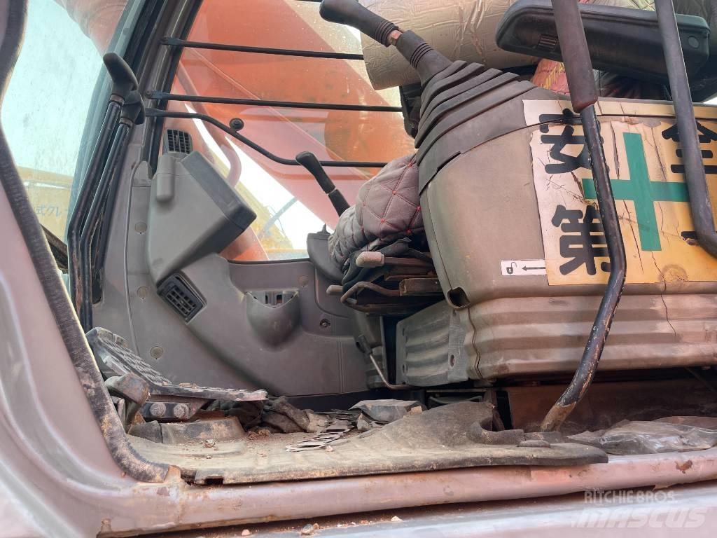 Hitachi ZX 270 Lánctalpas kotrók