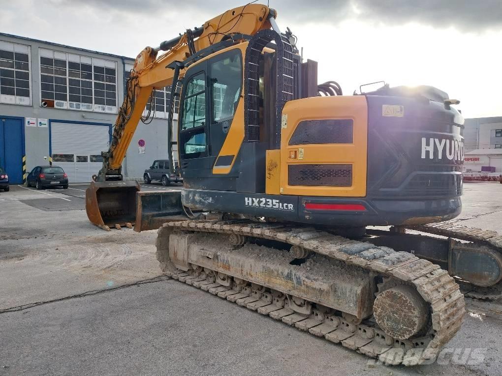 Hyundai HX 235 LCR Lánctalpas kotrók