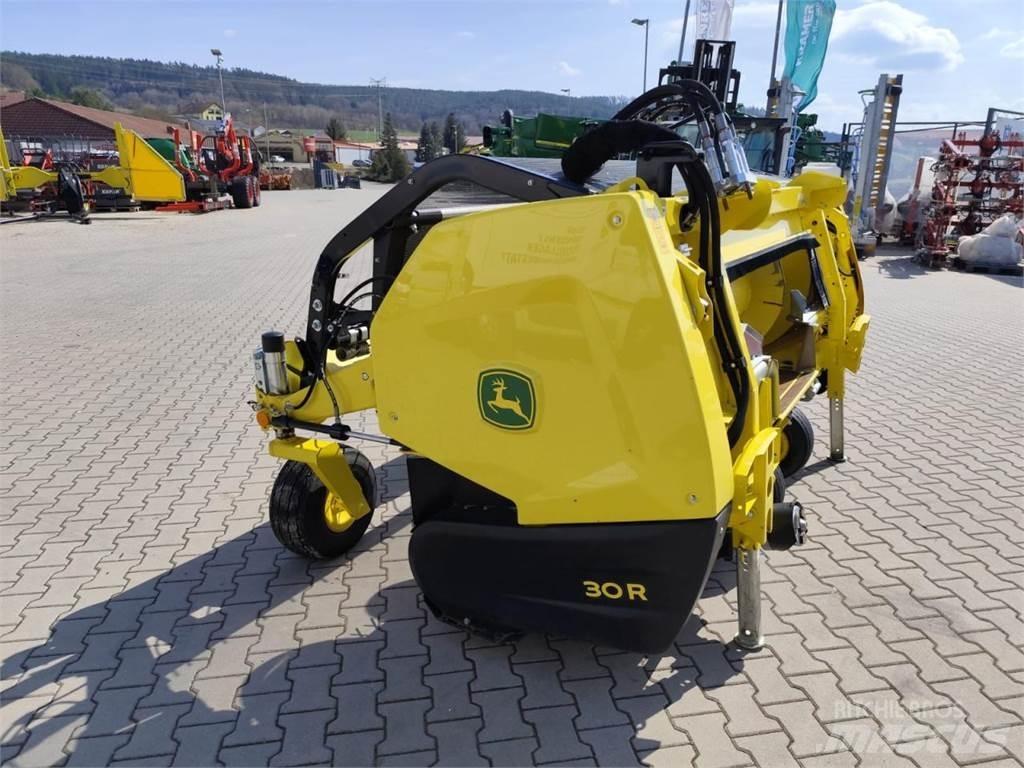 John Deere 9700i Önjáró szecskázók