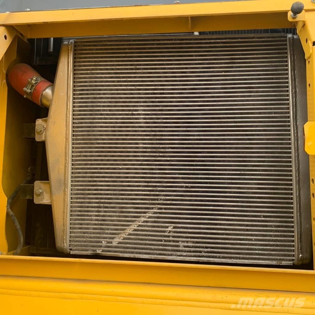 Komatsu PC450-8 Lánctalpas kotrók