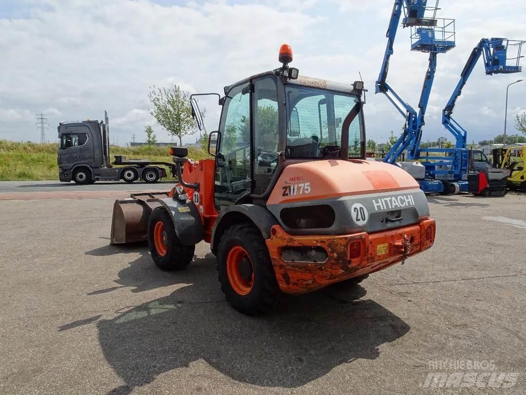 Hitachi ZW75 Építőipar - Egyebek