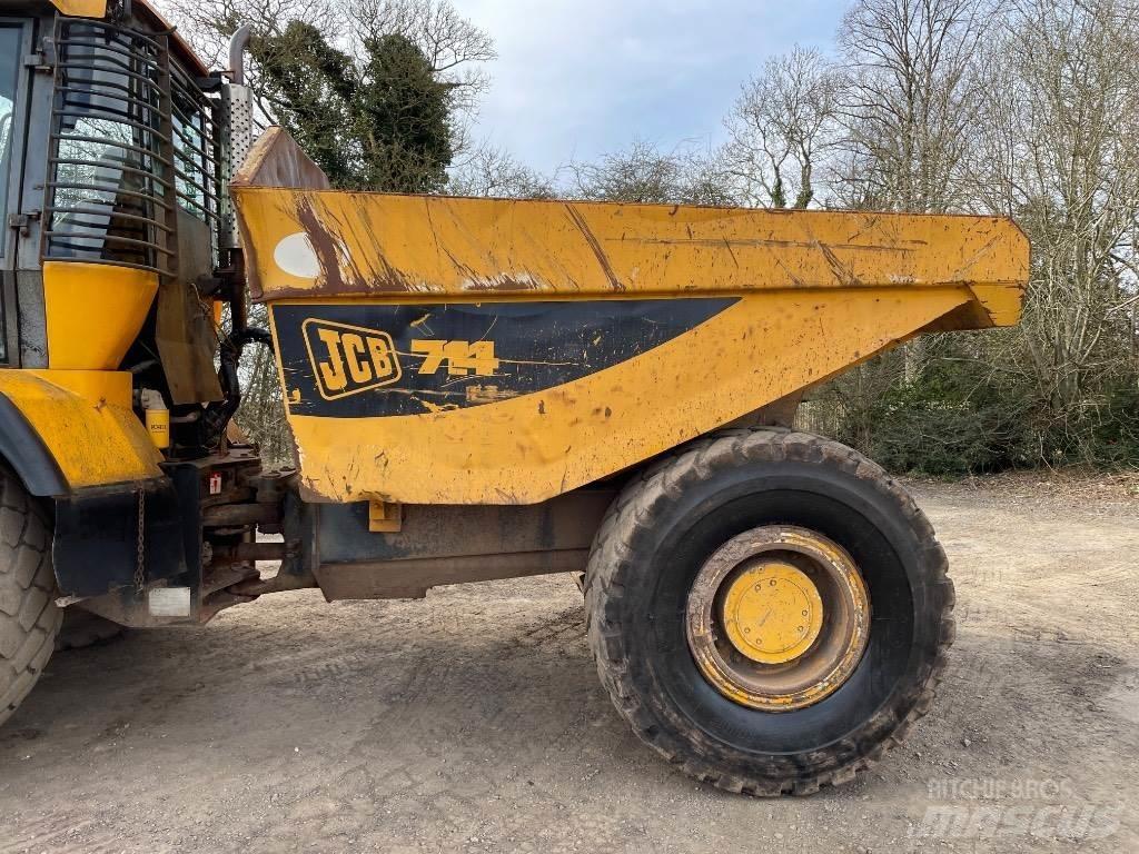 JCB 714 Csuklósdömperek