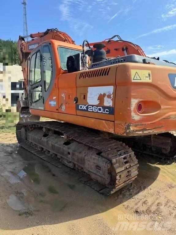 Doosan DX 260LC Lánctalpas kotrók