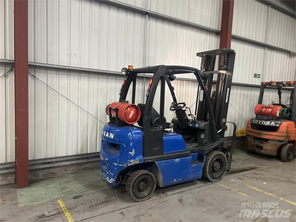 Nissan UD02A20PQ Gázüzemű targoncák