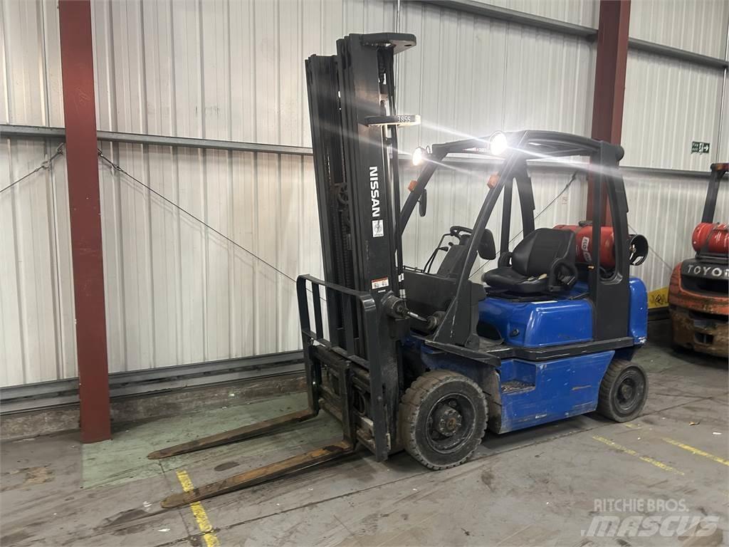 Nissan UD02A20PQ Gázüzemű targoncák