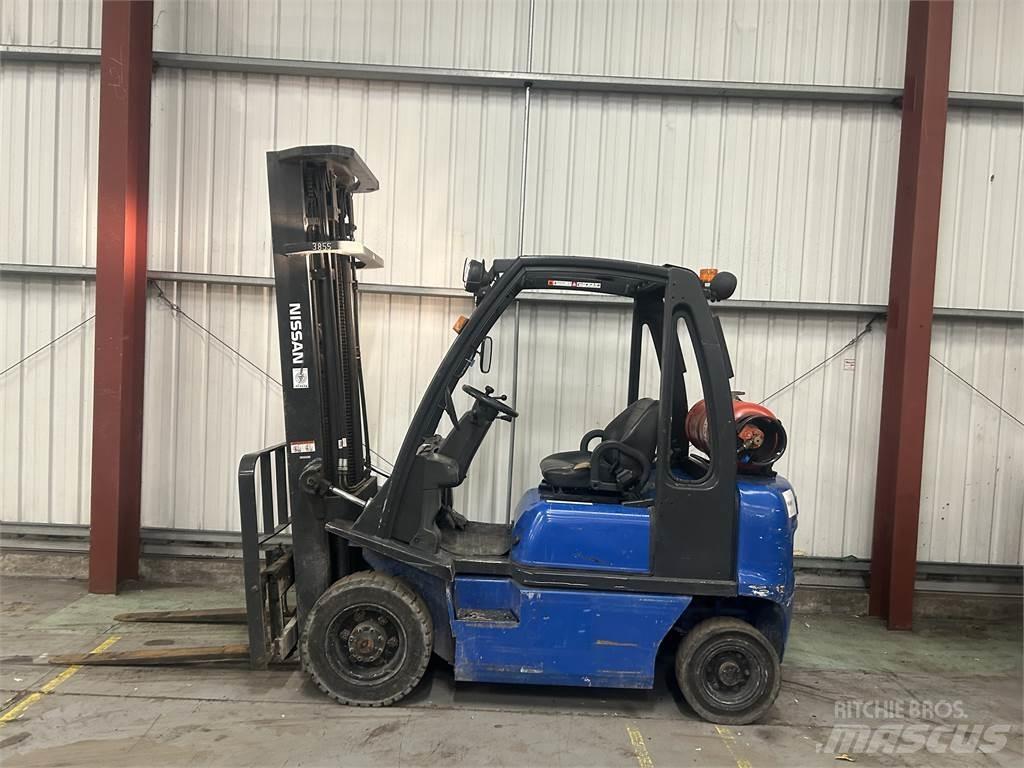 Nissan UD02A20PQ Gázüzemű targoncák