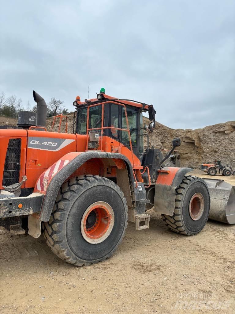 Doosan DL 420-5 Gumikerekes homlokrakodók