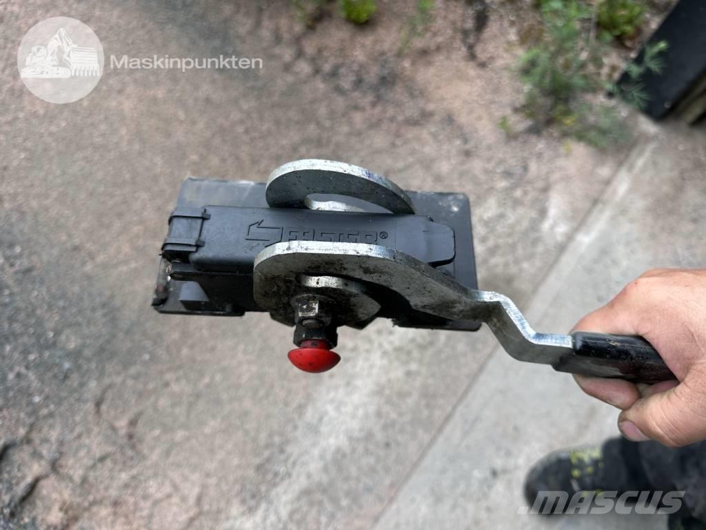 Ljungby L 20 Gumikerekes homlokrakodók