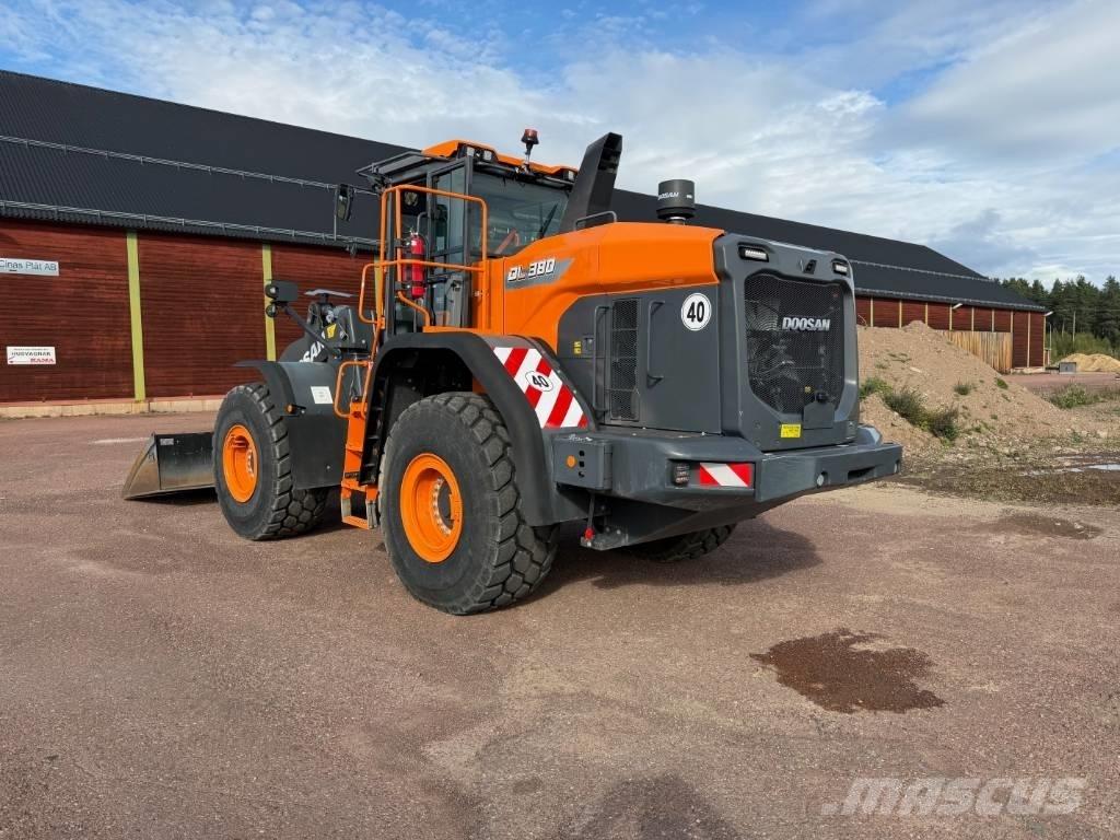 Develon DL 380-7 Gumikerekes homlokrakodók