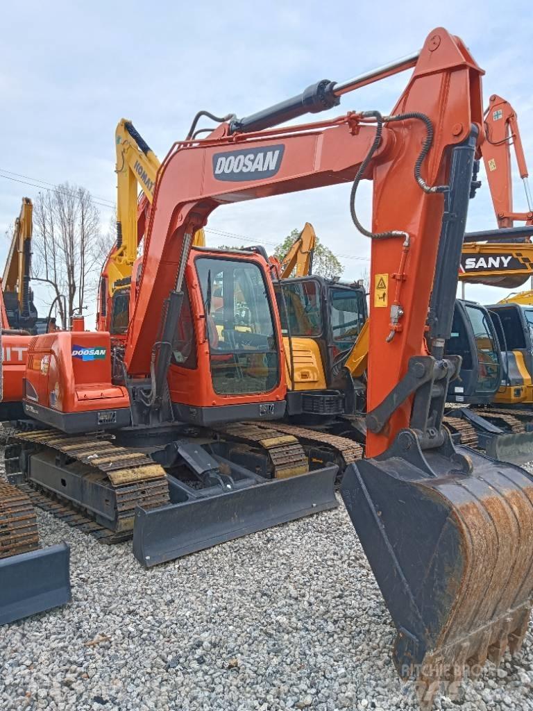 Doosan DX 75 Mini kotrók < 7t