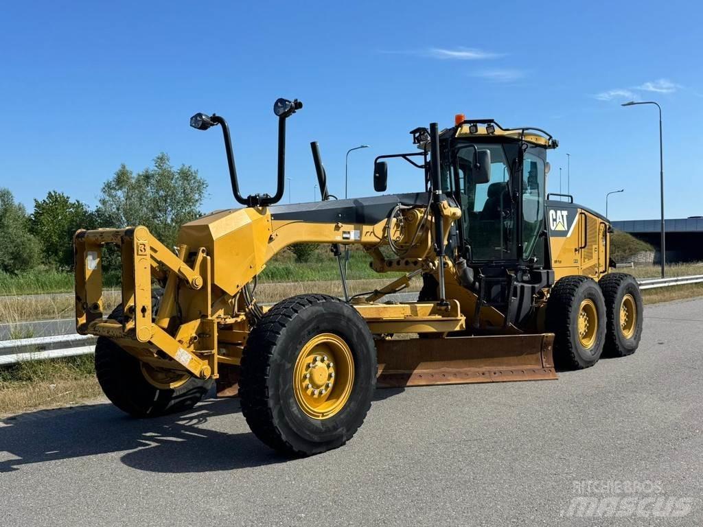 CAT 140M Gréderek