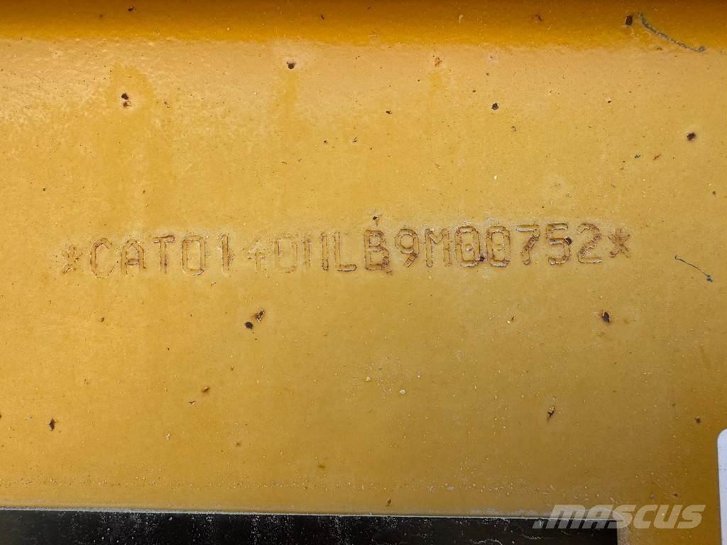 CAT 140M Gréderek