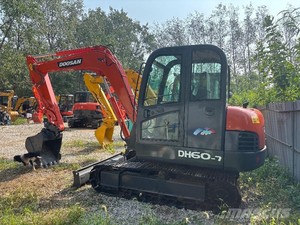Doosan DH 60-7 Mini kotrók < 7t