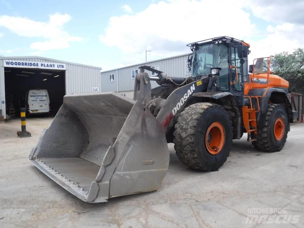 Doosan DL 480-7 Gumikerekes homlokrakodók
