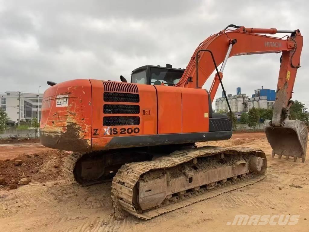 Hitachi ZX 200 Lánctalpas kotrók