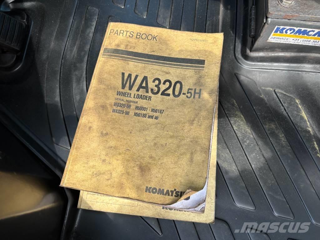 Komatsu WA 320-5 Gumikerekes homlokrakodók