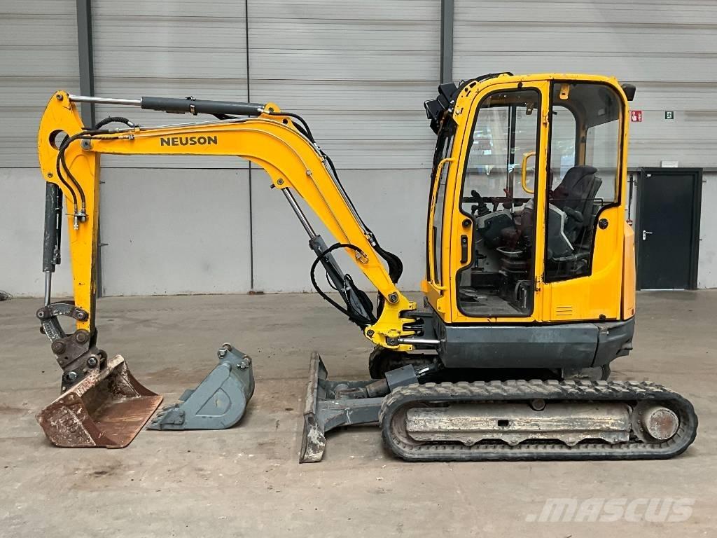 Neuson EZ 38 Mini kotrók < 7t