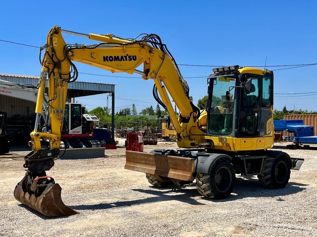 Komatsu PW 98 MR Gumikerekes kotrók