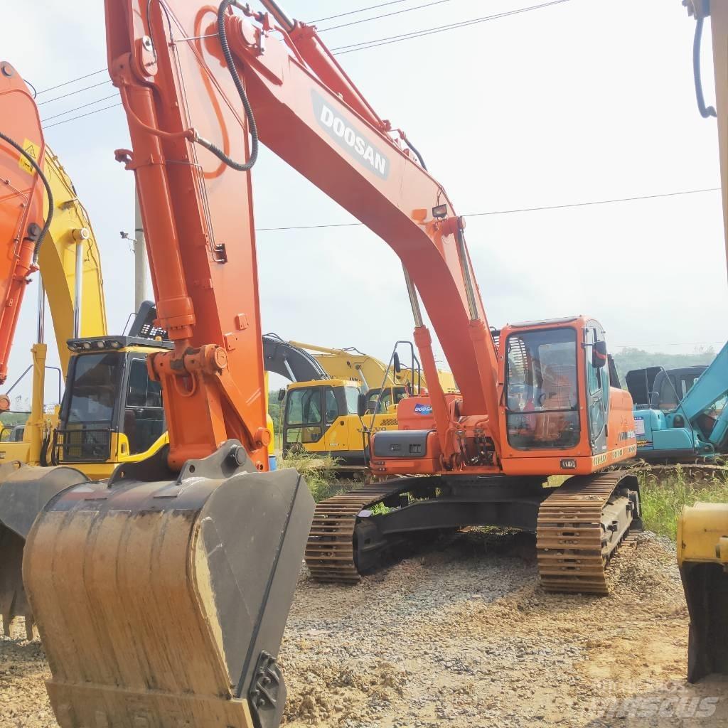 Doosan DX 300 LC Lánctalpas kotrók