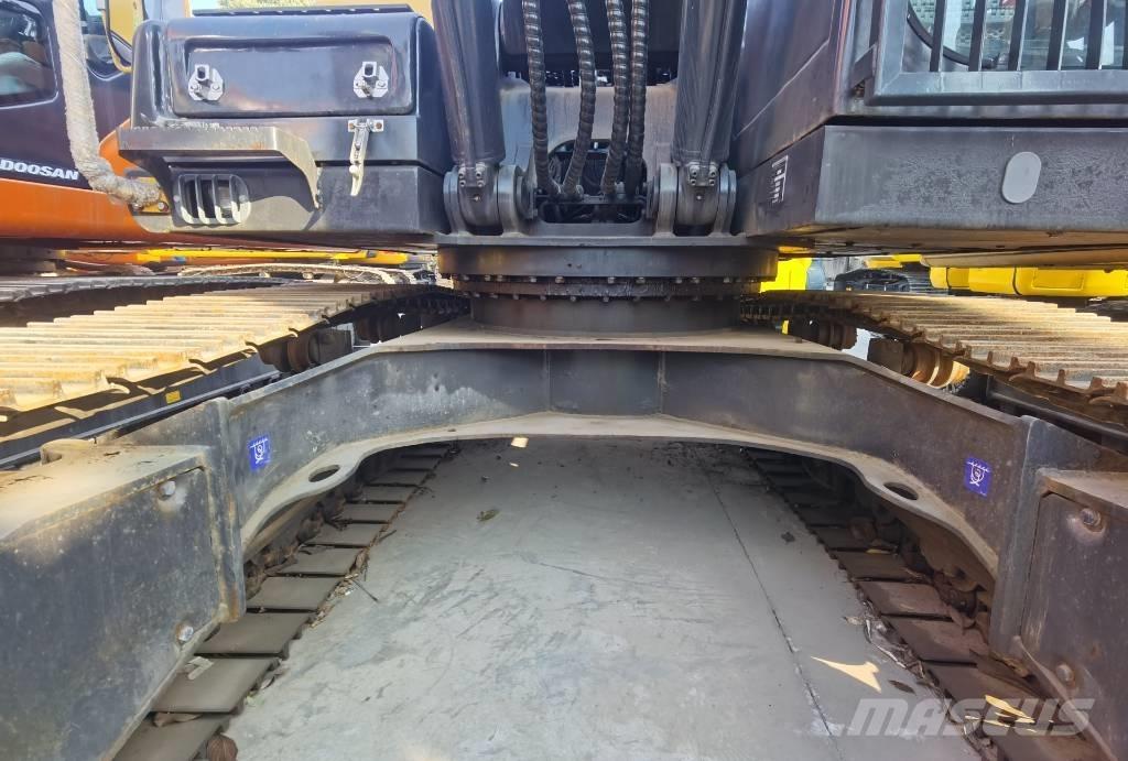 Volvo EC 220 DL Lánctalpas kotrók