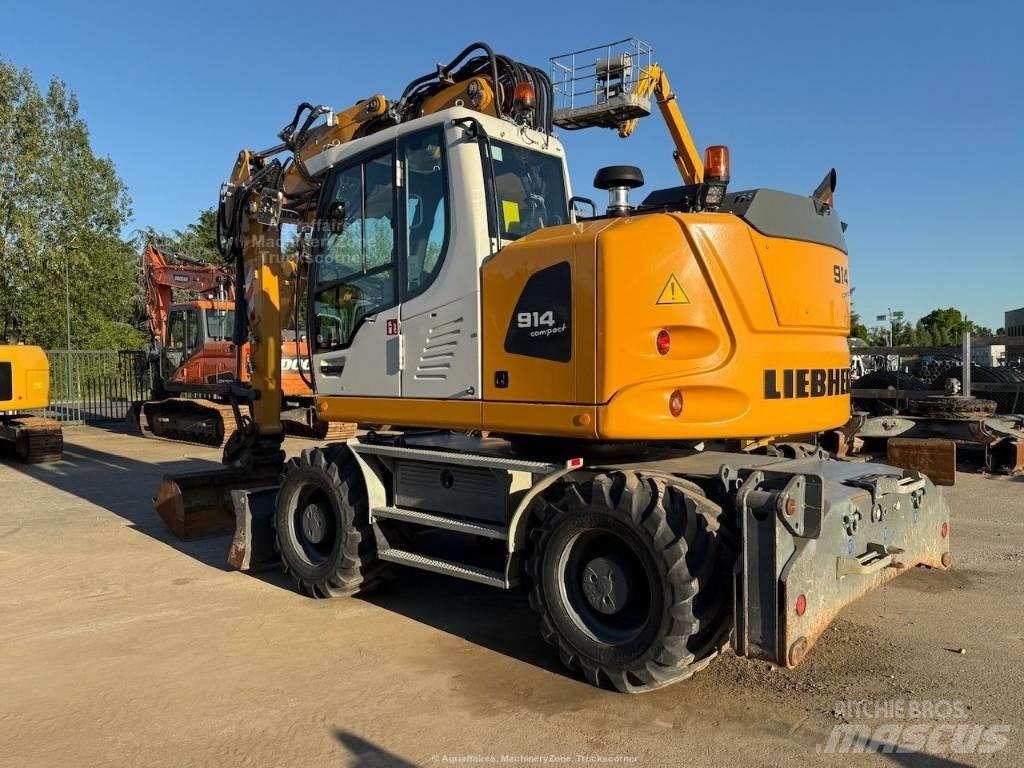 Liebherr A 914 Gumikerekes kotrók