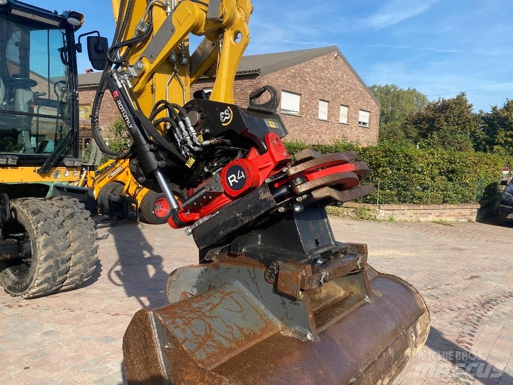 CAT M314F Gumikerekes kotrók