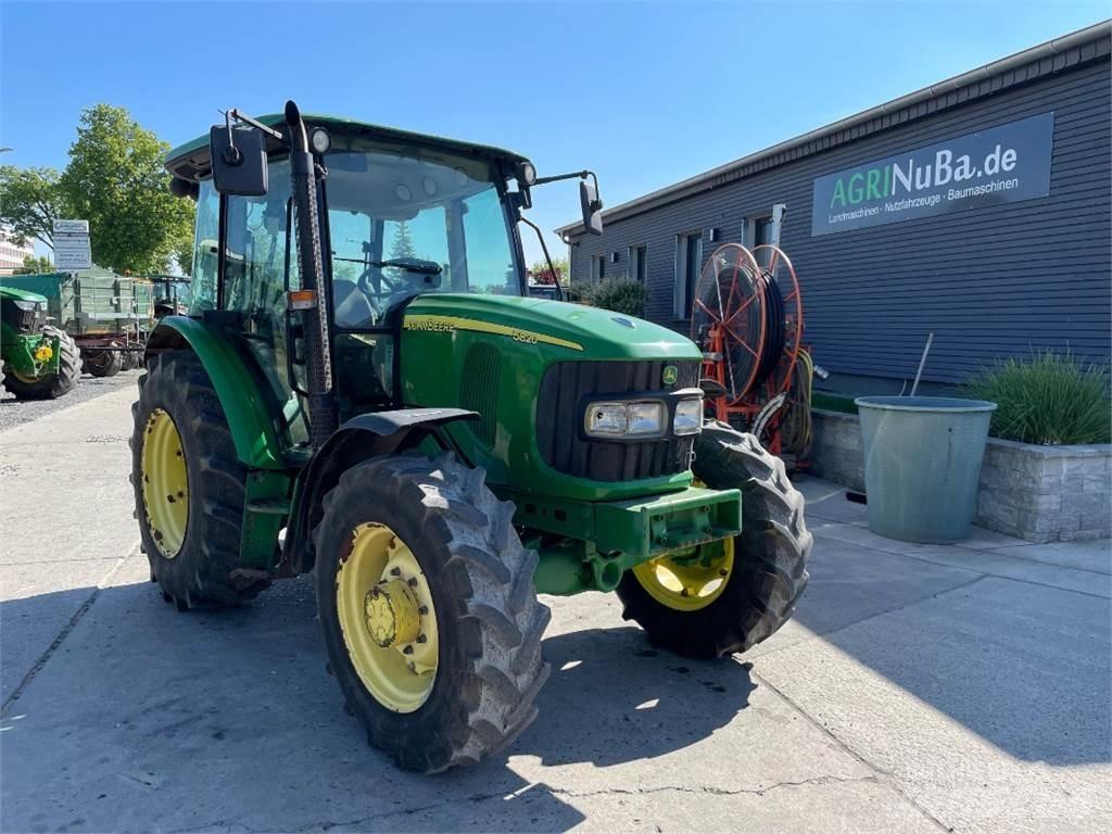 John Deere 5820 Traktorok