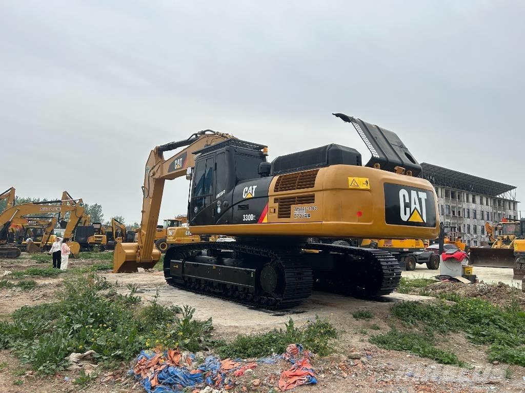 CAT 330D2 Lánctalpas kotrók