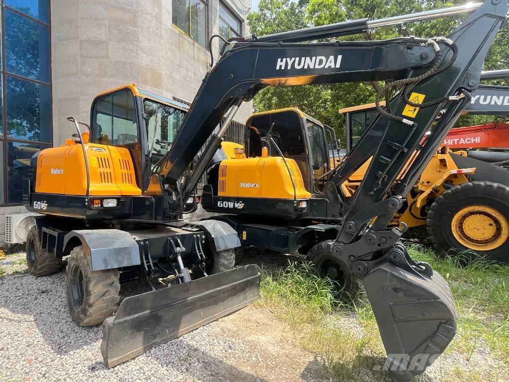 Hyundai R60W Gumikerekes kotrók