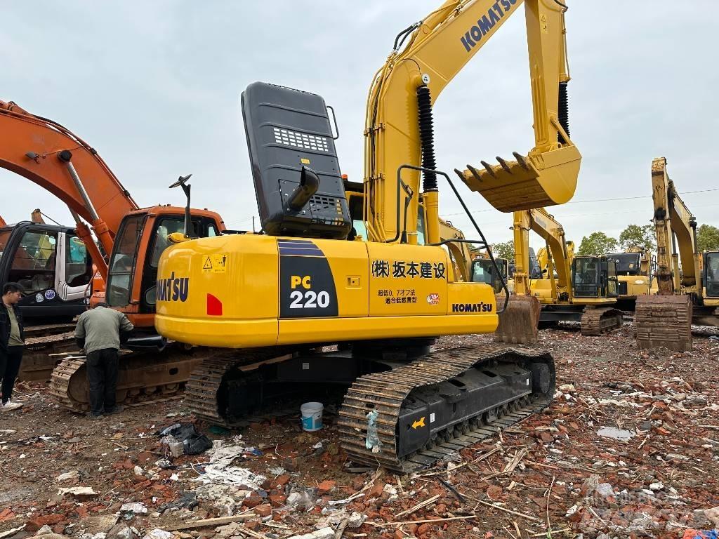 Komatsu PC 220-8M0 Lánctalpas kotrók