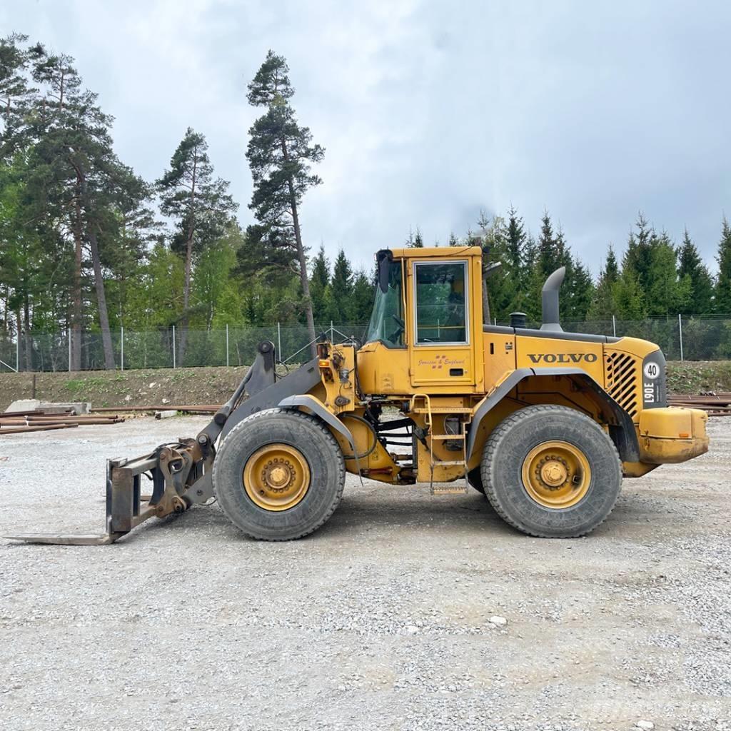 Volvo L 90 E Gumikerekes homlokrakodók