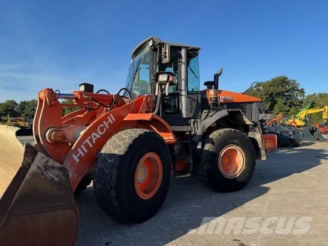 Hitachi ZW 180 Gumikerekes homlokrakodók
