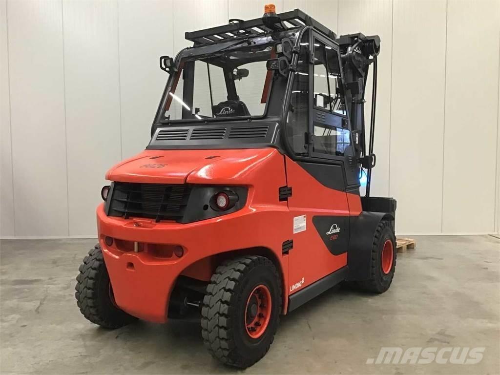 Linde E80 Elektromos targoncák