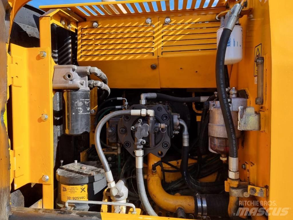 JCB JS 200 LC Lánctalpas kotrók