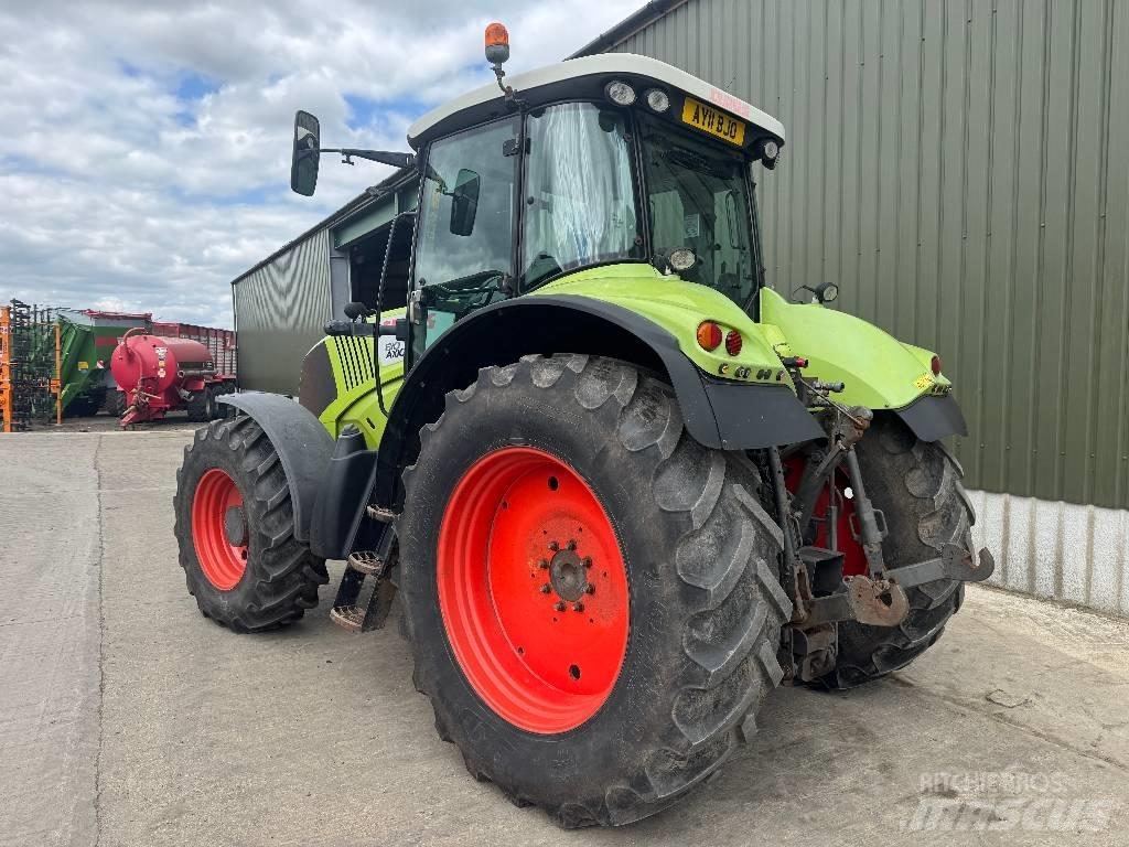 CLAAS Axion 810 Traktorok