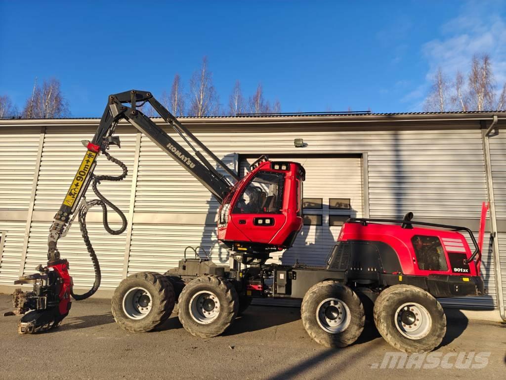 Komatsu 901 XC Betakarítók