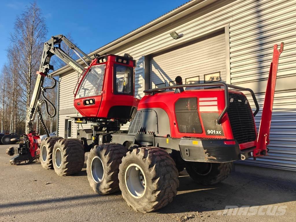 Komatsu 901 XC Betakarítók