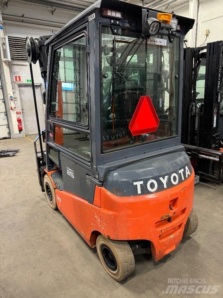 Toyota 8FBMKT25 Elektromos targoncák