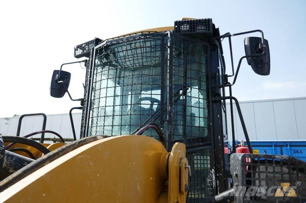 CAT Cab guards Vezetőfülke és belső tartozékok