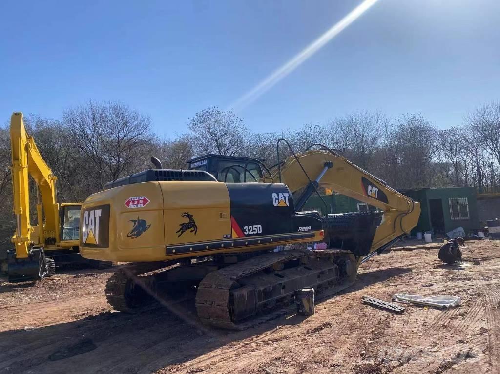 CAT 325 D Lánctalpas kotrók