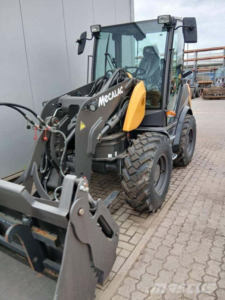 Mecalac AS 750 Gumikerekes homlokrakodók