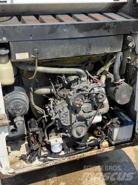 Bobcat 553 Kompaktrakodók