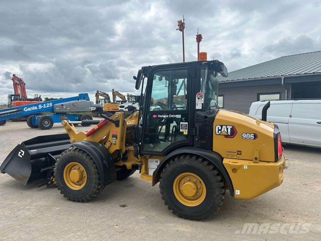 CAT 906 Gumikerekes homlokrakodók