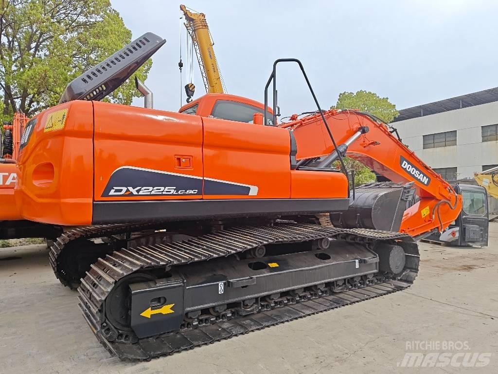 Doosan DX 225 LC-9 Lánctalpas kotrók